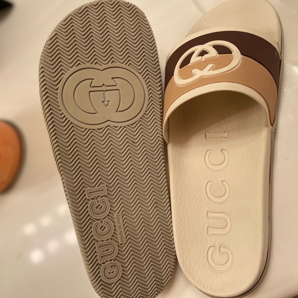 Gucci interlocking G slide - Picture 4 of 7